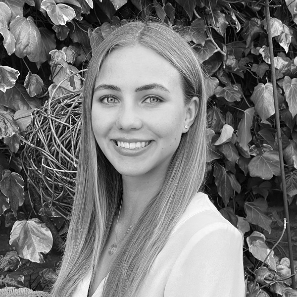 This is a Portrait Photograph of Jenna Koponen Trainee solicitor with Taylor Hampton Solicitors